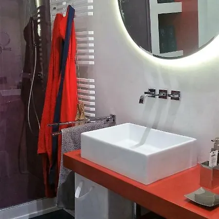 Color & Design Homestay